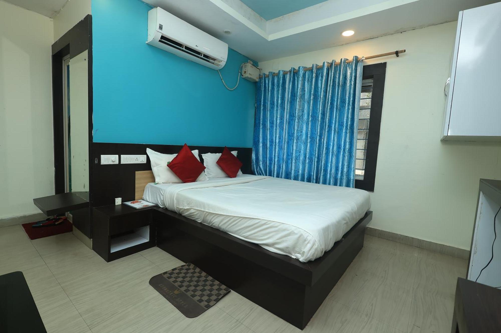 Hotel Space Setter บูบันเนสชวาร์ ภายนอก รูปภาพ